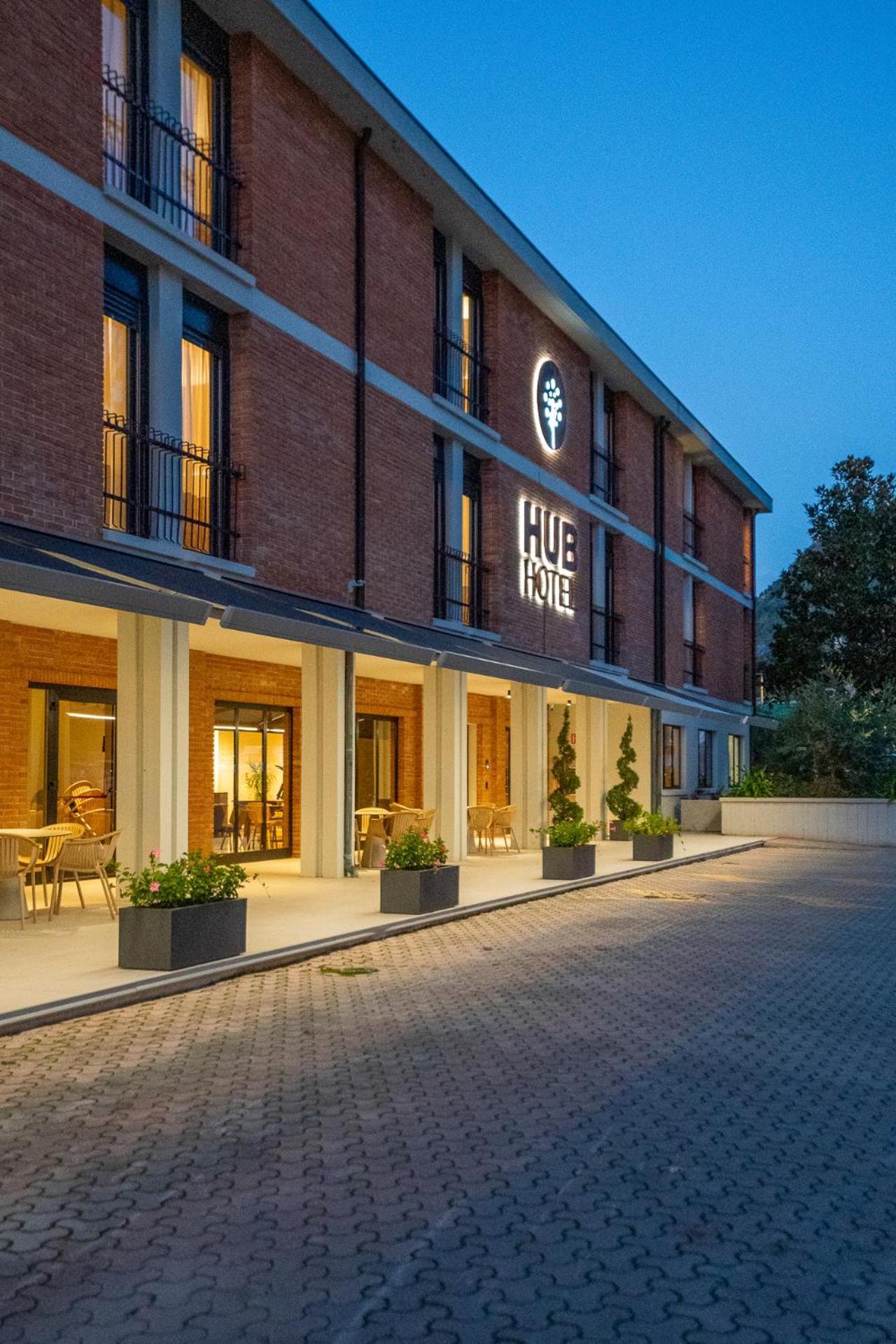 Hub Hotel Gubbio Exteriör bild