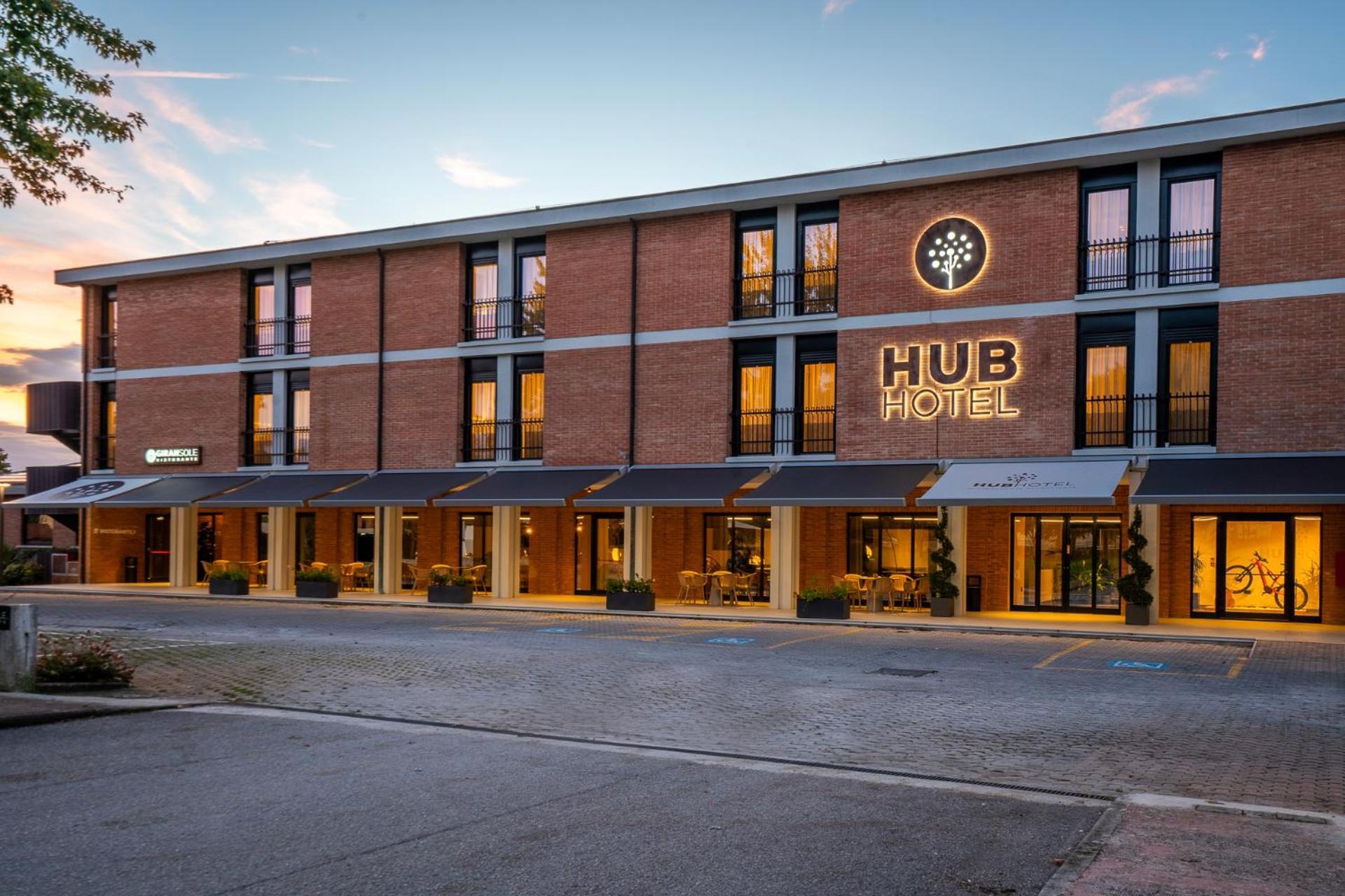 Hub Hotel Gubbio Exteriör bild